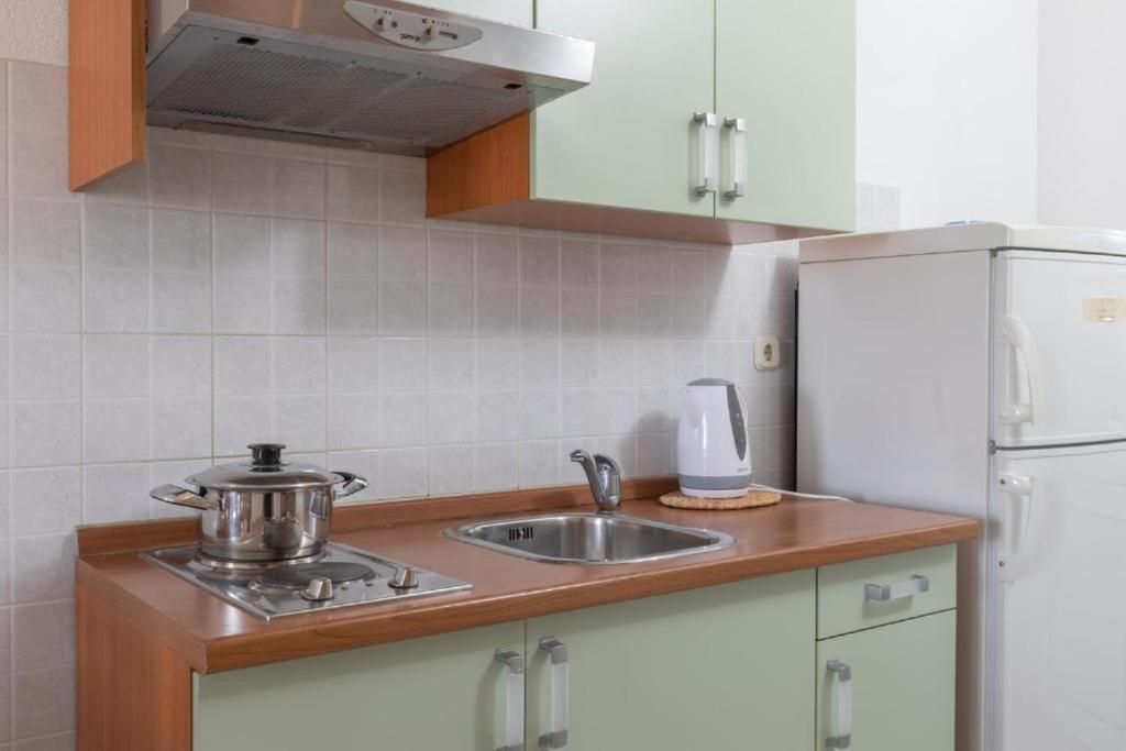 Apartmani Vela Tucepi Luaran gambar