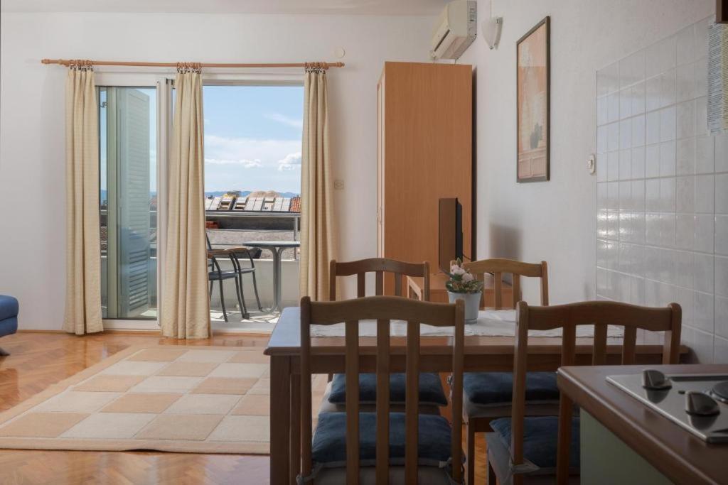 Apartmani Vela Tucepi Luaran gambar