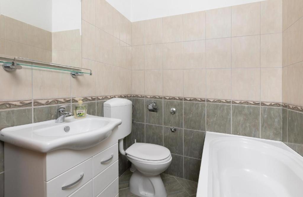 Apartmani Vela Tucepi Luaran gambar
